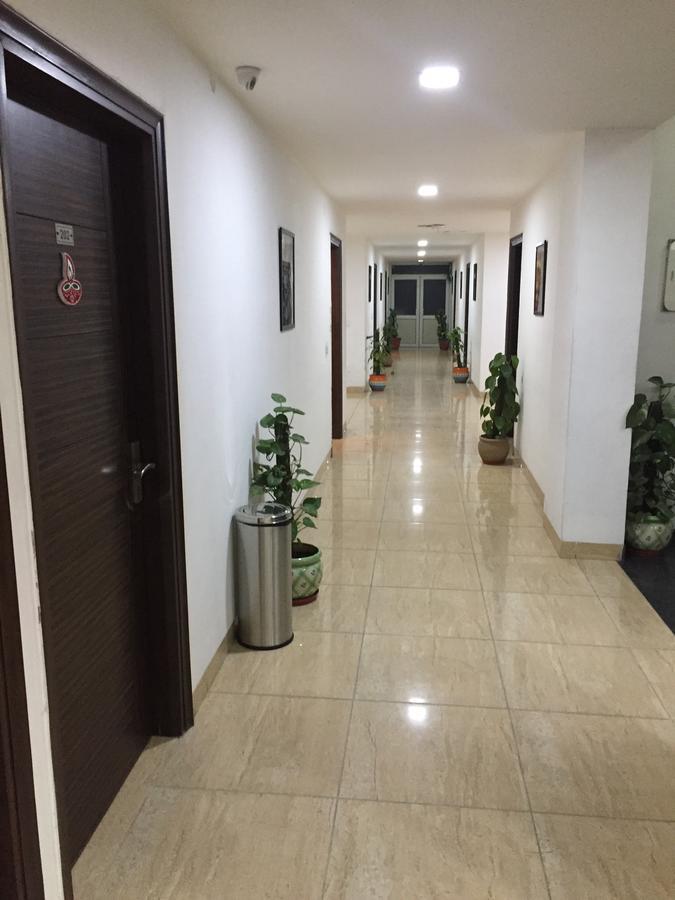 Cyber Inn Гургаон Екстериор снимка